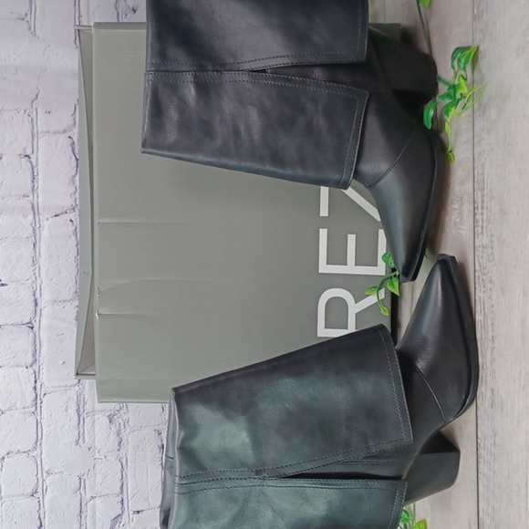 Arezzo Bianca Fold Over Skirt Bootie NIB - Picture 5 of 12